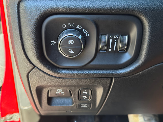 Used 2025 RAM 1500 Laramie w/ Night Edition AWD/4WD image 32