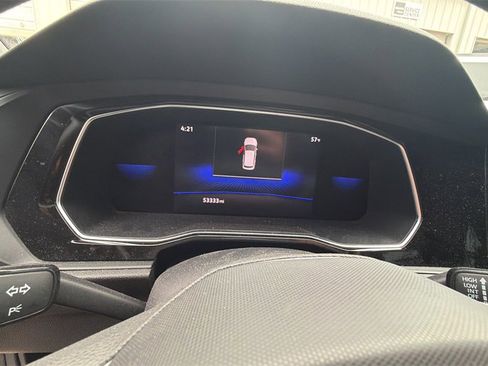 Used 2022 Volkswagen Jetta Sport image 9