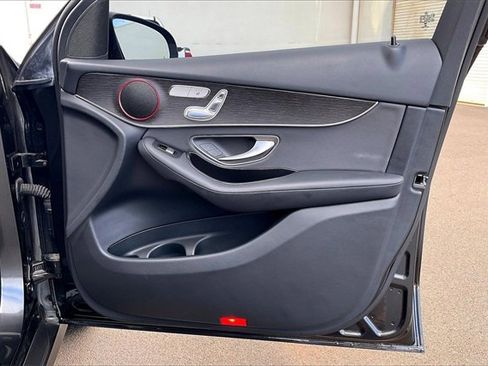 Used 2021 Mercedes-Benz GLC 300 image 21