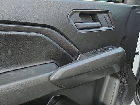 Used 2025 Chevrolet Colorado Trail Boss image 12