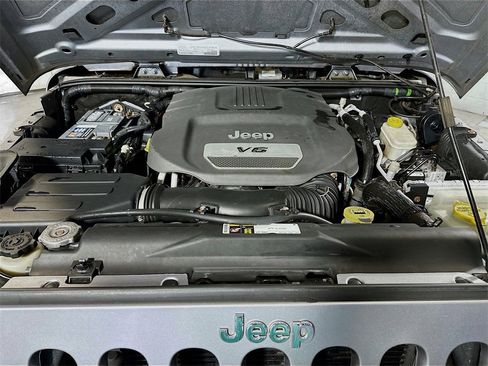 Used 2016 Jeep Wrangler Sport image 25