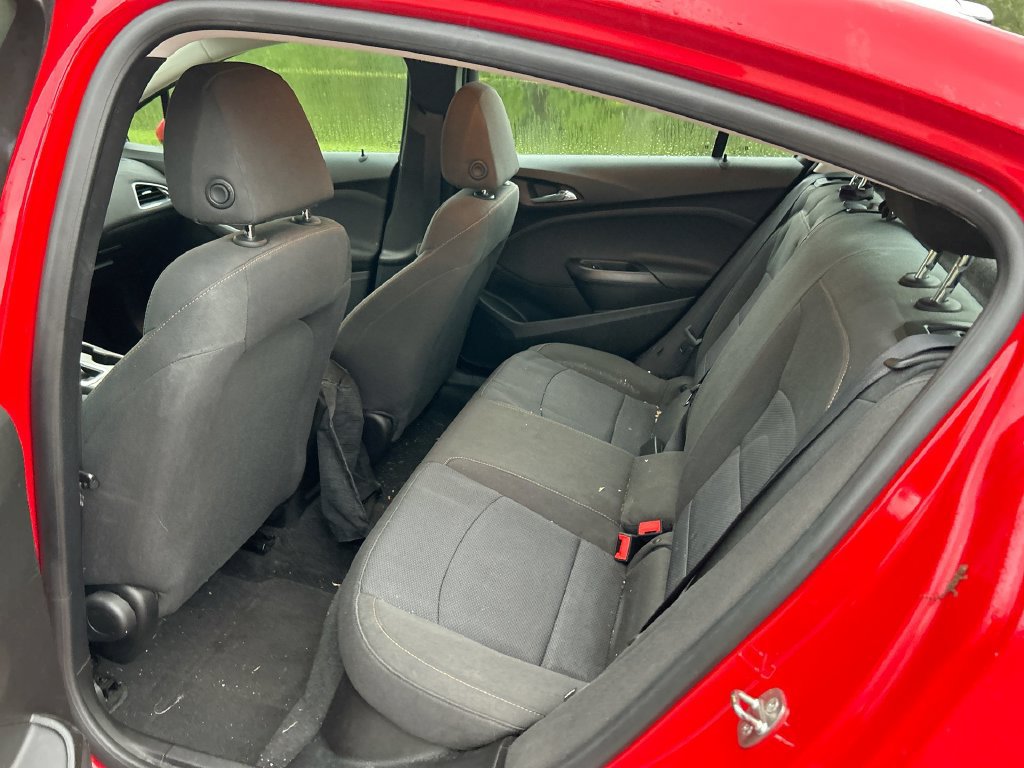 Used 2018 Chevrolet Cruze LS FWD image 23