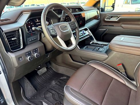 Used 2025 GMC Sierra 2500 Denali w/ Denali Reserve Package image 11