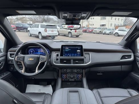 Used 2024 Chevrolet Suburban High Country image 21