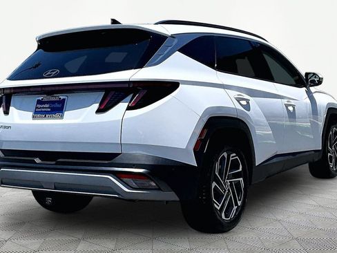 Certified 2025 Hyundai Tucson Limited FWD image 2