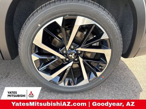 New 2025 Mitsubishi Outlander SE AWD/4WD image 5