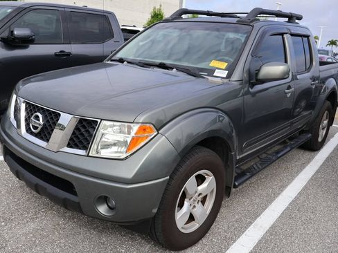 Used 2006 Nissan Frontier LE w/ (H01) Rockford Fosgate Pkg AWD/4WD image 2
