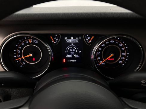 Used 2018 Jeep Wrangler Unlimited Sport image 22