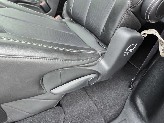 Used 2026 Chrysler Pacifica Select FWD image 37