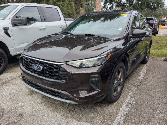 Certified 2023 Ford Escape ST-Line w/ Tech Pack #1 FWD image 3