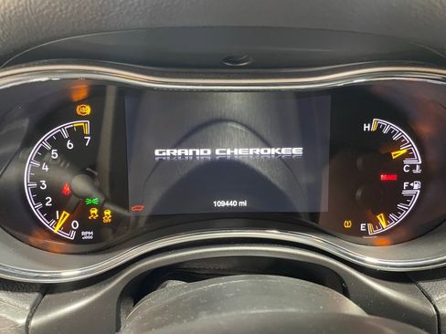 Used 2018 Jeep Grand Cherokee Altitude image 29