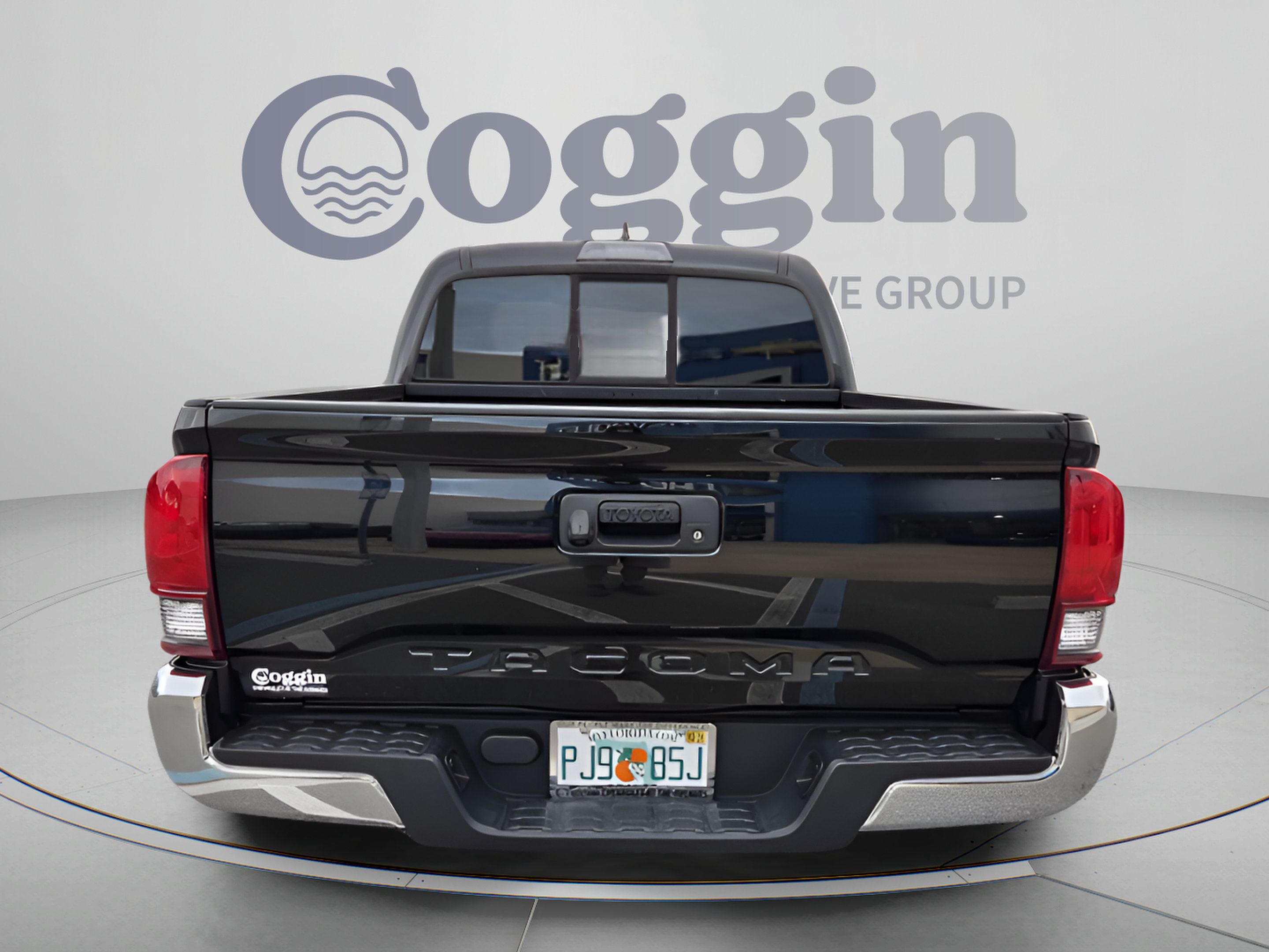 Used 2019 Toyota Tacoma SR5 RWD image 4