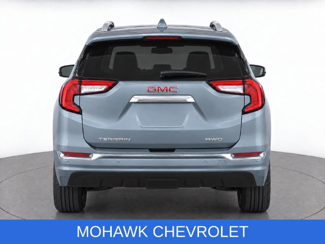 Used 2024 GMC Terrain Denali w/ Denali Premium Package AWD/4WD image 9