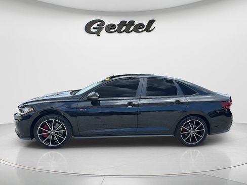 Used 2025 Volkswagen Jetta GLI Autobahn FWD image 9