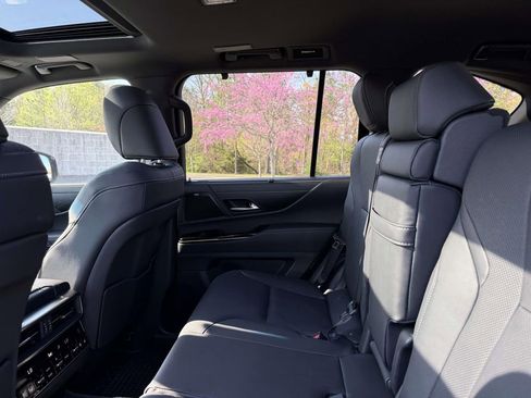 Used 2025 Lexus LX 600 4WD w/ Accessory Package (2T) image 17