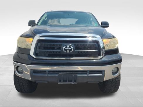 Used 2012 Toyota Tundra 4x4 CrewMax w/ Tow Pkg image 12