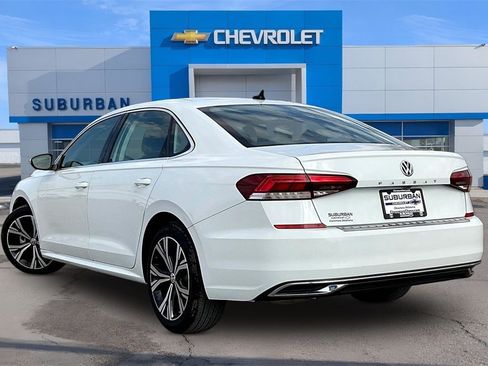 Used 2022 Volkswagen Passat 2.0T SE image 12