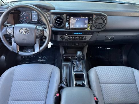 Used 2022 Toyota Tacoma SR AWD/4WD image 13