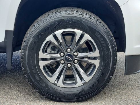 Used 2022 Chevrolet Colorado Z71 AWD/4WD image 8