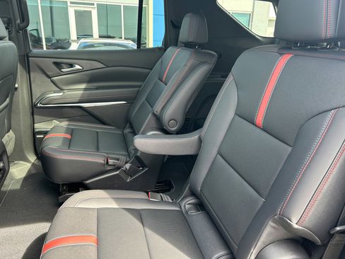 New 2026 Chevrolet Traverse RS image 11