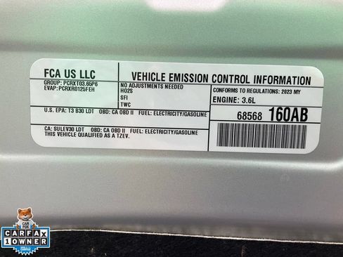 Used 2023 Chrysler Pacifica Touring-L w/ S Appearance Package FWD image 14