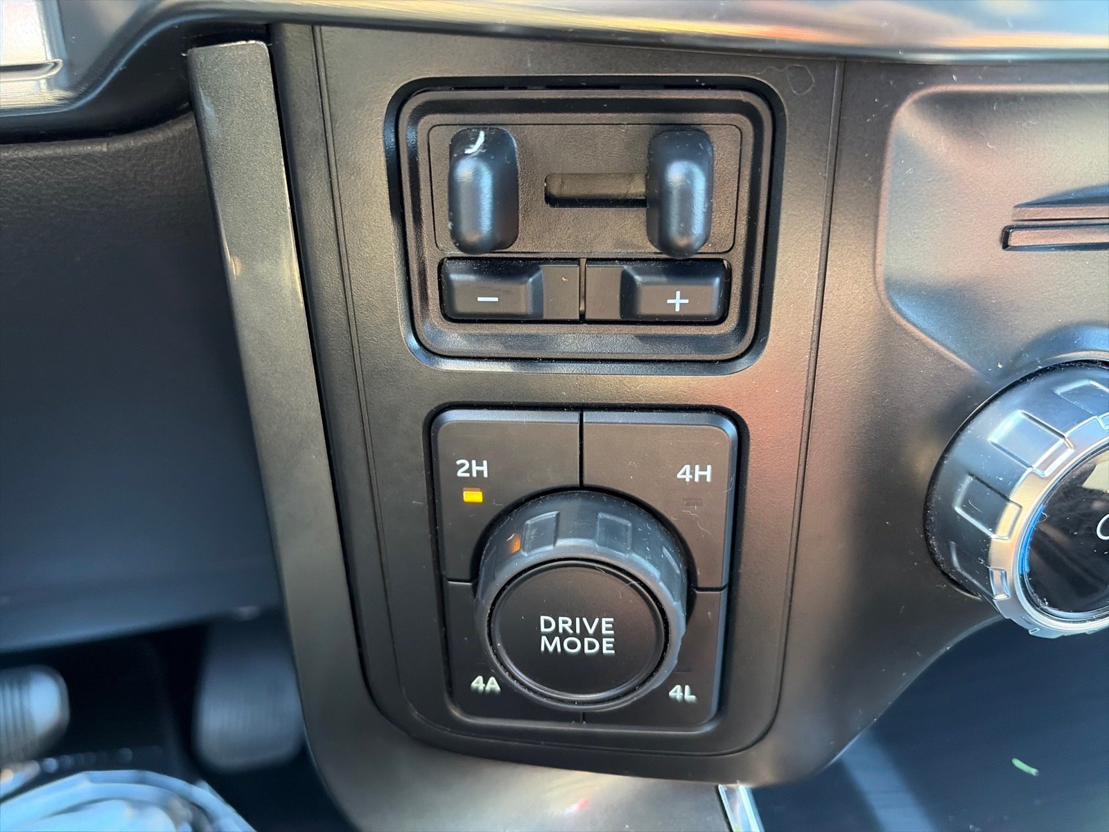 Used 2022 Ford F150 Lariat w/ Equipment Group 502A High AWD/4WD image 23