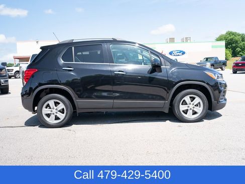 Used 2020 Chevrolet Trax LT w/ LT Convenience Package AWD/4WD image 7