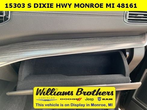 Used 2024 Jeep Wagoneer Series II w/ Flexible Seating Group image 21