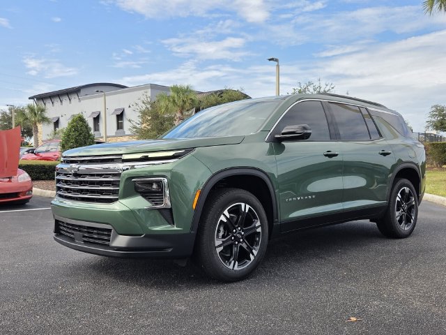 New 2027 Chevrolet Traverse LT w/ Sun and Wheel Package FWD image 2