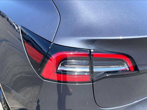 Used 2023 Tesla Model 3 Standard Range RWD image 29