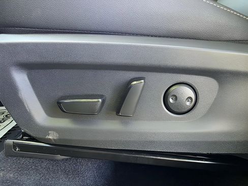 Used 2025 Nissan Murano SL image 18