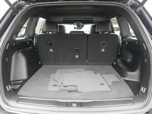 Used 2023 Jeep Grand Cherokee Altitude image 11