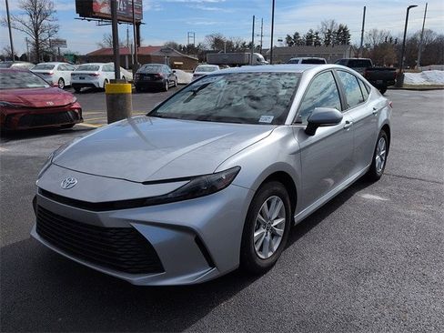 Certified 2025 Toyota Camry LE image 3
