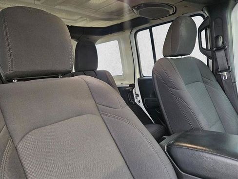 Used 2022 Jeep Wrangler Unlimited Sport AWD/4WD image 19