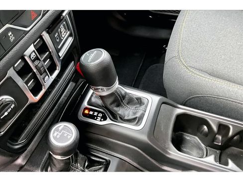 Used 2026 Jeep Gladiator Sport AWD/4WD image 17
