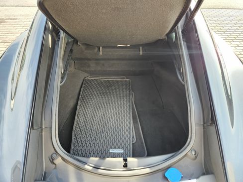 Used 2017 Jaguar F-TYPE Coupe image 8