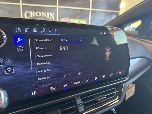 New 2026 Chevrolet Equinox EV RS image 27