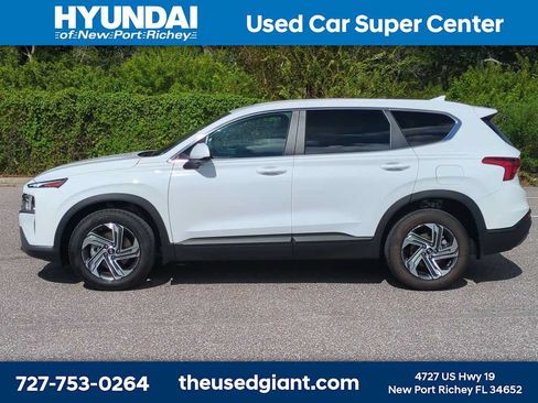 Certified 2023 Hyundai Santa Fe SE FWD image 2