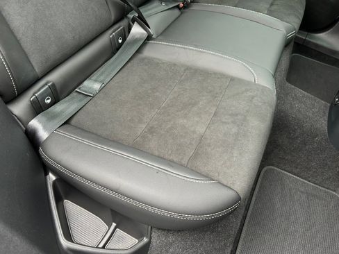 Used 2023 Volvo XC40 Recharge Plus image 46