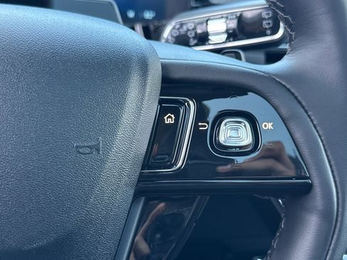 New 2025 Lincoln Corsair Reserve w/ Equipment Group 202A image 25