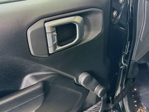 Used 2023 Jeep Wrangler Sport AWD/4WD image 18