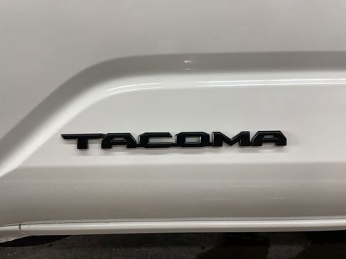 New 2025 Toyota Tacoma TRD Off-Road image 10