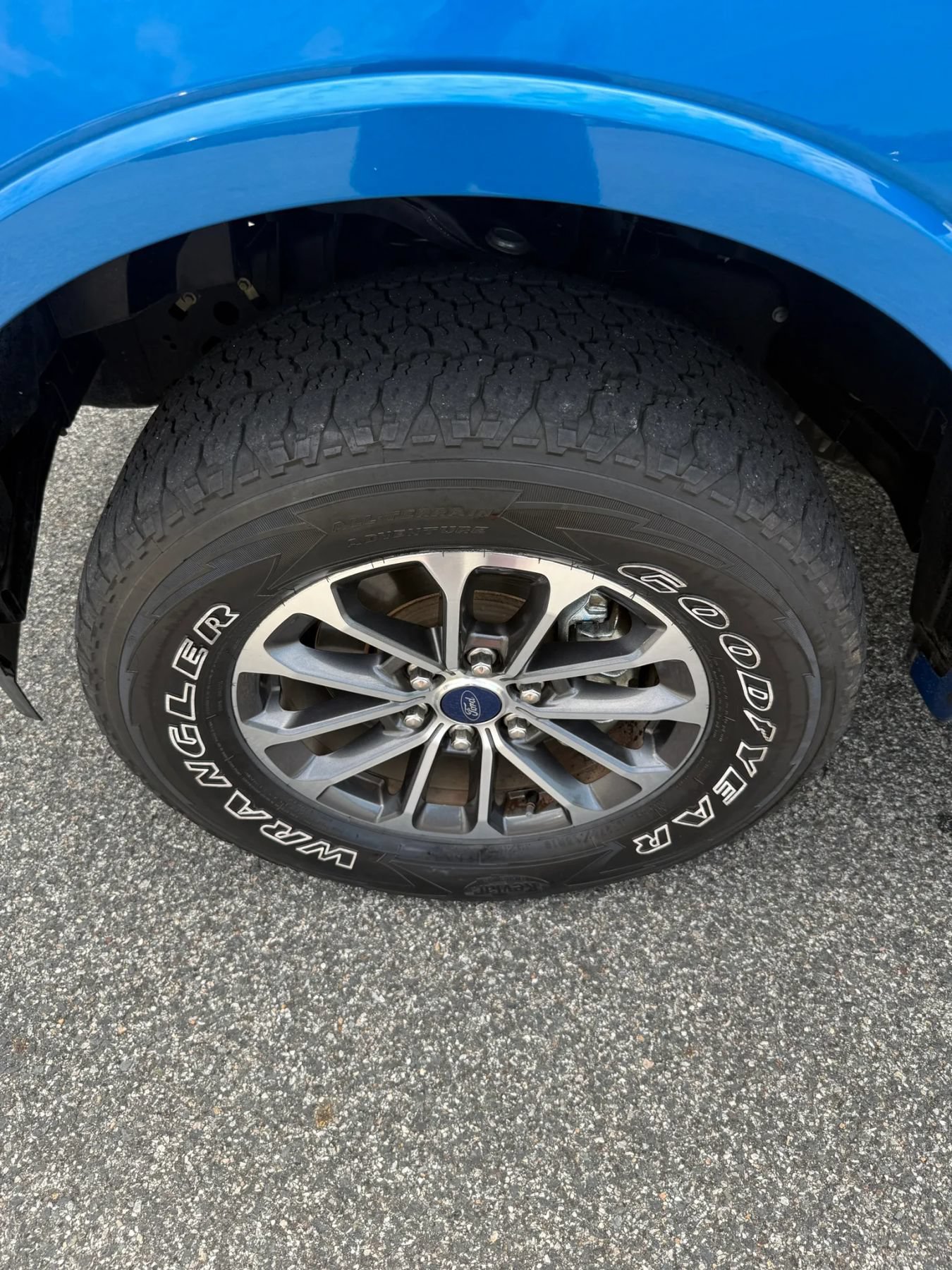 Used 2019 Ford F150 XLT w/ Equipment Group 302A Luxury AWD/4WD image 16