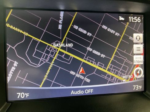 Used 2019 Nissan Pathfinder SL image 16