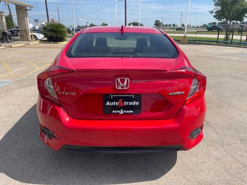 Used 2016 Honda Civic Touring image 9