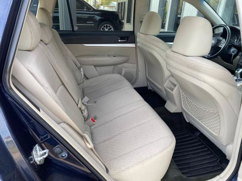 Used 2012 Subaru Outback 2.5i Premium AWD/4WD image 18