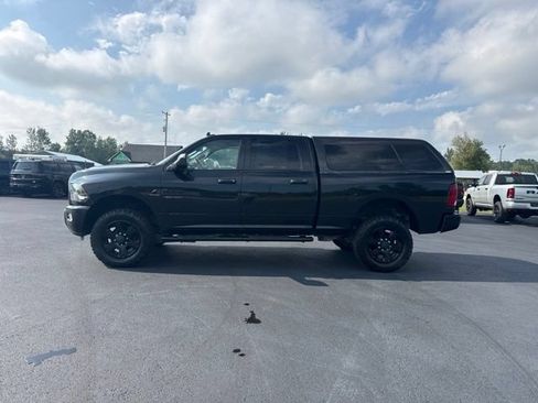 Used 2018 RAM 2500 SLT w/ Black Appearance Group AWD/4WD image 2