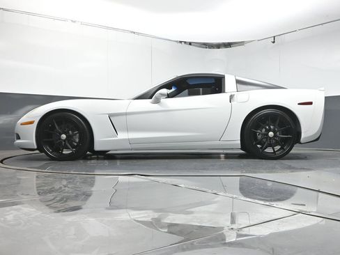 Used 2005 Chevrolet Corvette Coupe w/ Preferred Equipment Group image 27