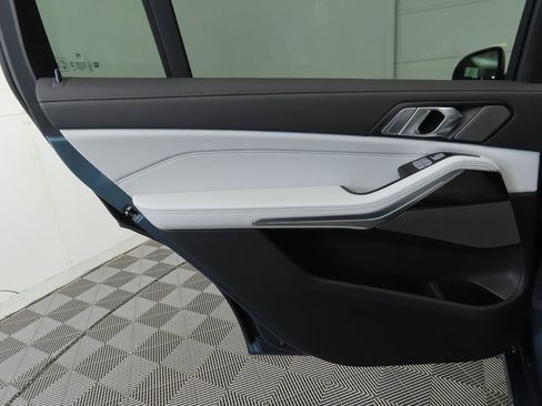 New 2026 BMW X7 xDrive40i w/ Premium Package image 26