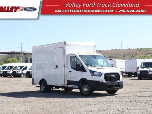 Used 2022 Ford Transit 350 DRW RWD image 1